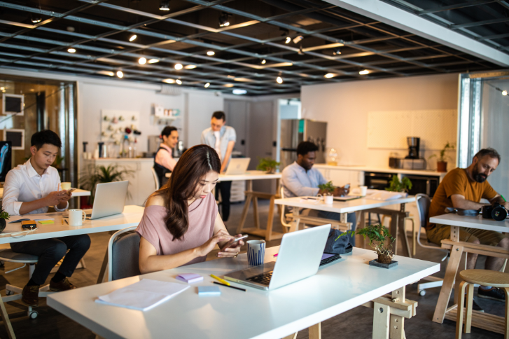 Hostile work environment workplace discussion between employees and manager